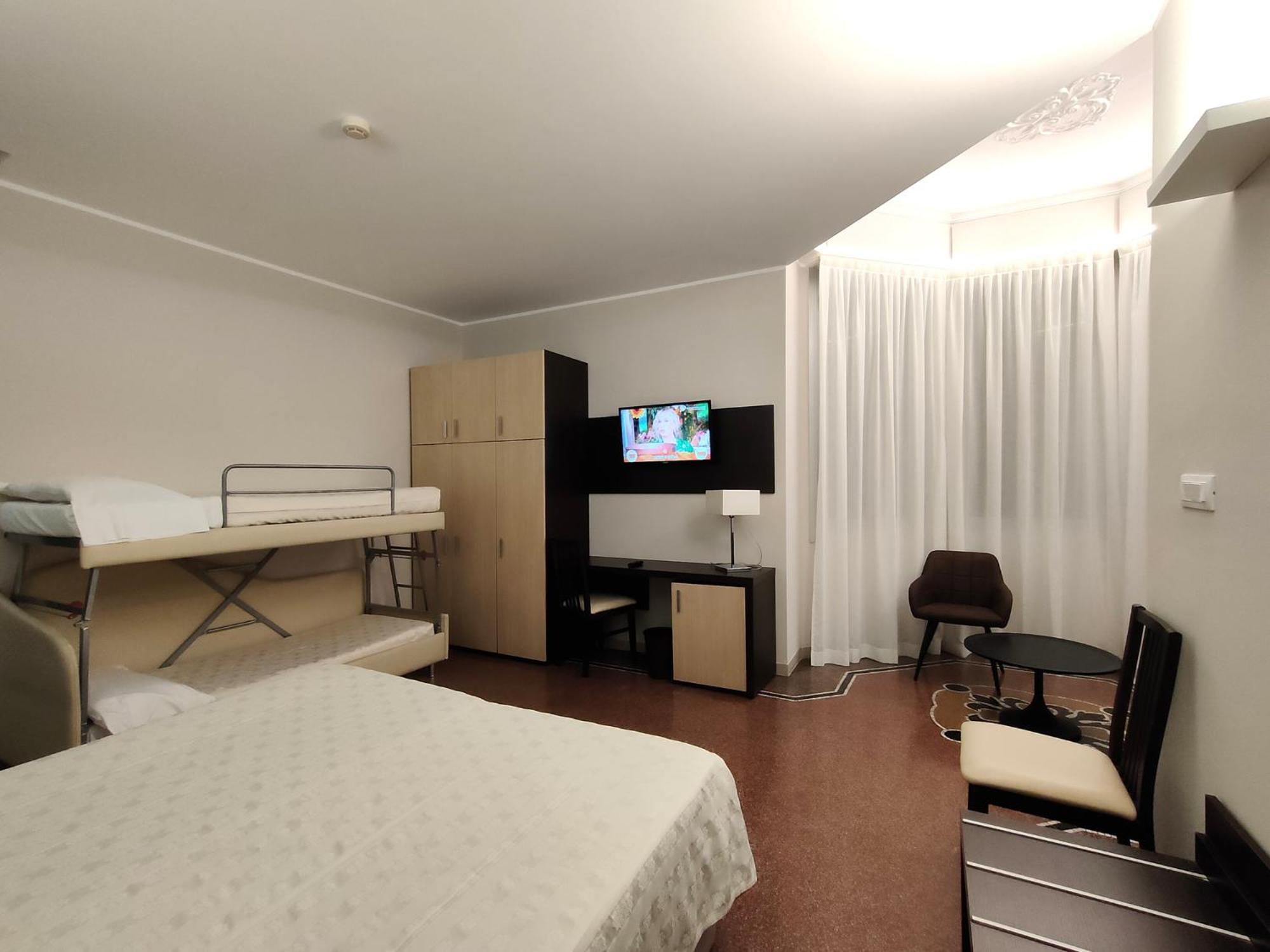 Hotel Vittoria Генуя Экстерьер фото